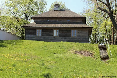 Lelewelówka (dawny spichlerz, ul. Warszawska 44)